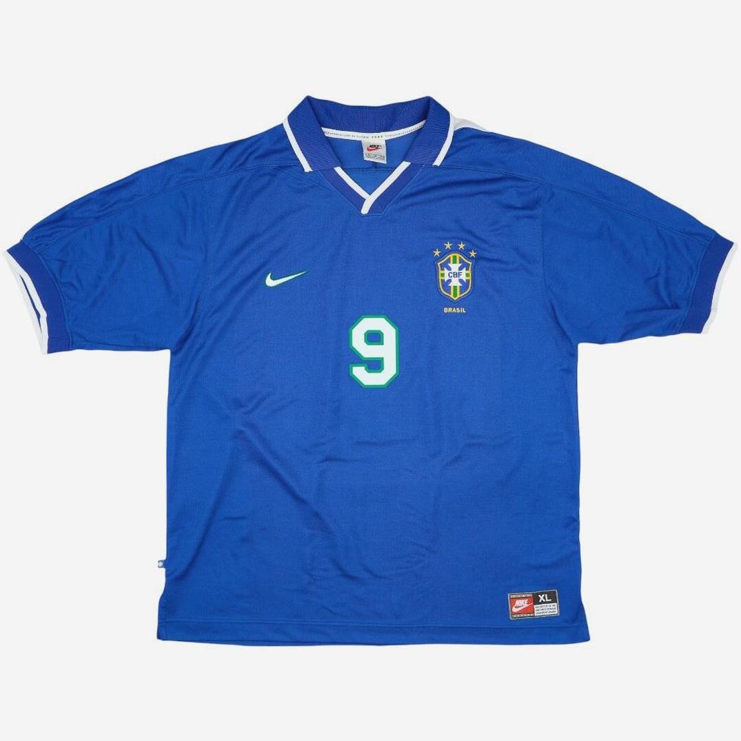 The Retro1999 Brazil 1997 Away Shirt in size XL features white trim, a number 9 print, the Brazil crest with five stars, and a Nike logo on the chest.