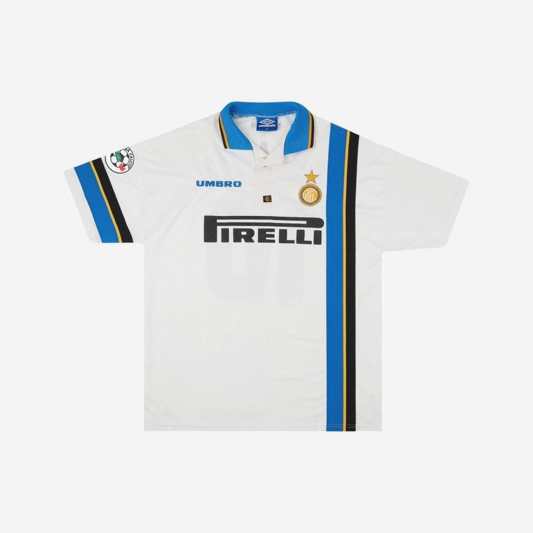 The Retro1999 Inter Milan 1997-98 Away Shirt features a white base with black, blue, and yellow stripes, Pirelli sponsor, Umbro logo, gold star on the chest, and Serie A patch—a classic piece of football history.